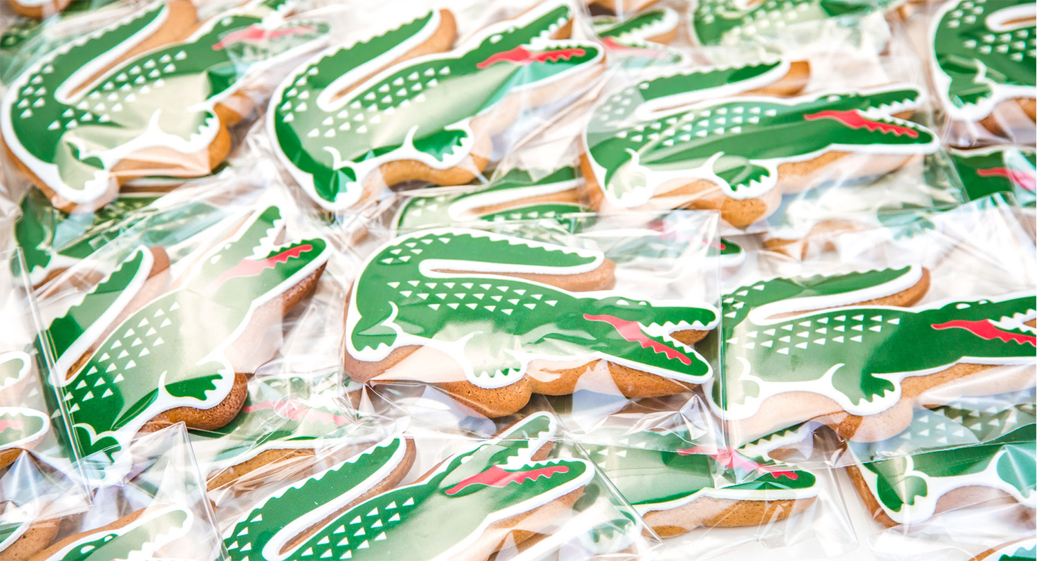 Брендированные подарки - пряники с логотипом Lacoste